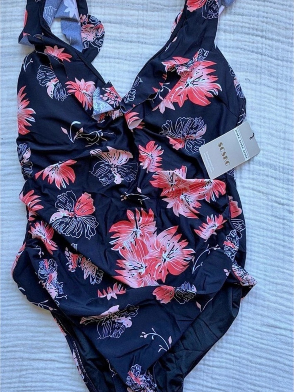 New Floral One-Piece Swimsuit in Black & Pink Size Size 14 NWT